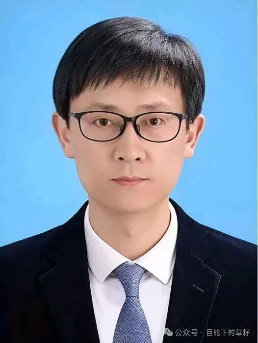 冒岩松的照片