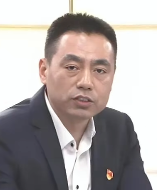 包如峰的照片